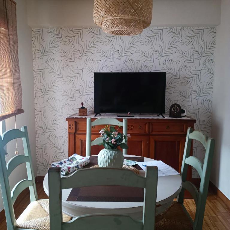 Una casa de campo en la ciudad -Parking gratis - Apartamento de 2 dormitorios - 42