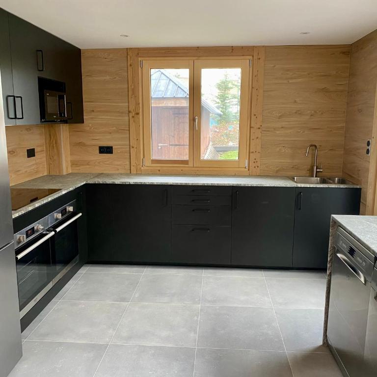 4 Bedroom, 4 Bathroom, Hot Tub, Chamonix Centre - Maisonnette - 5