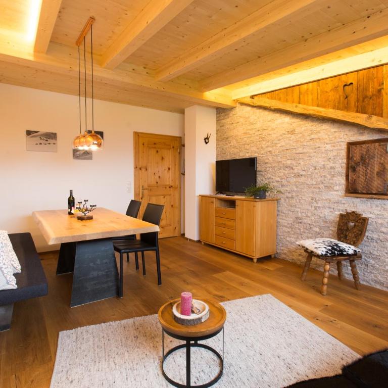 Apartment Wiesenhof - NATUR & WEITBLICK über Innsbruck - Ladestation für Elektroautos - Apartment mit 3 Schlafzimmern und Bergblick - 18