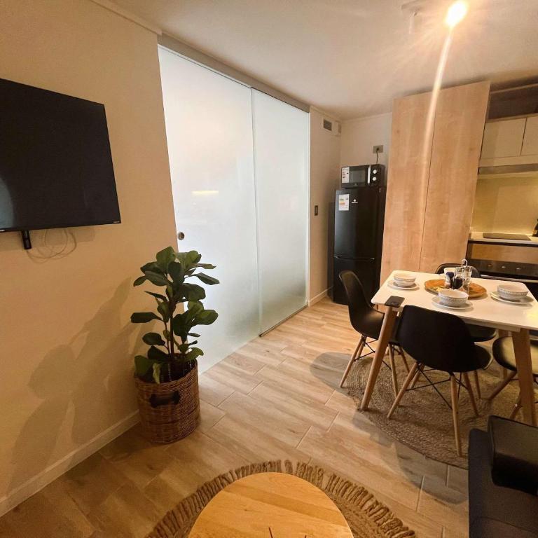 HOM I Depto 2PAX Metro Parque Bustamante - Apartamento - 10
