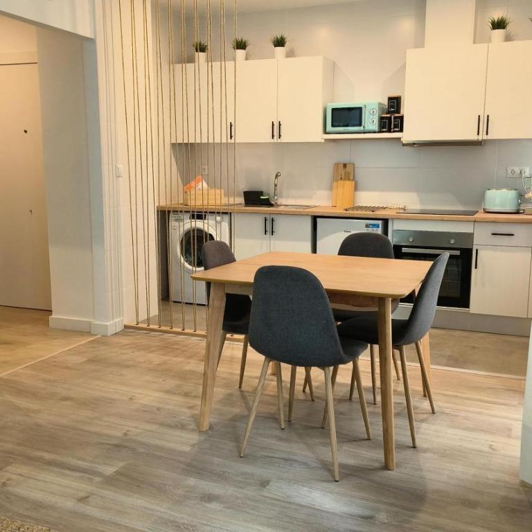 Apartamento Moral de la Magdalena - Two-Bedroom Apartment - 6
