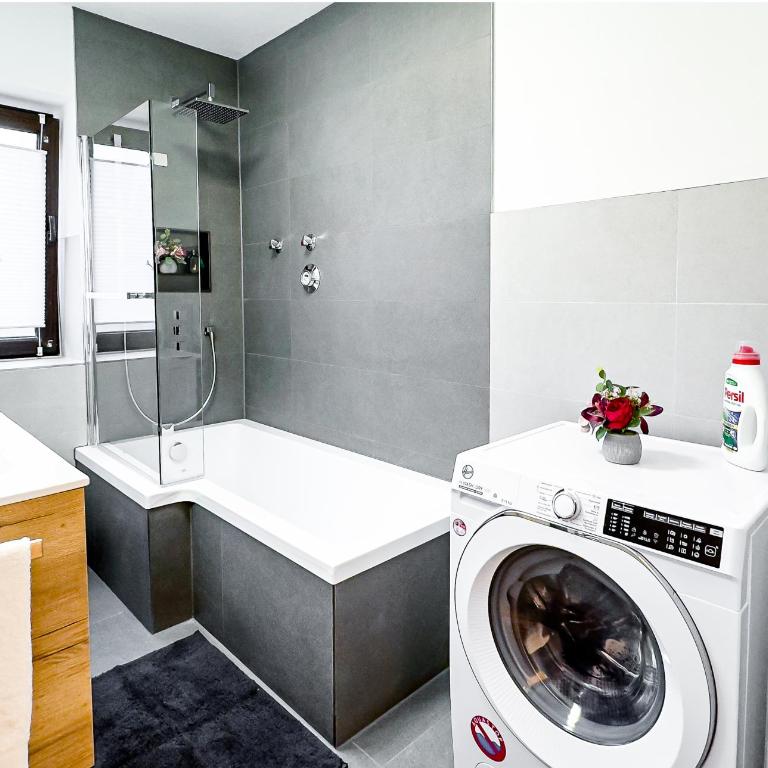 Charmantes 3-Zi-Apartment am Schlössle in Lechhausen-Garage-Balkon-Küche-Smart TV - Appartement 3 Chambres avec Balcon - 31