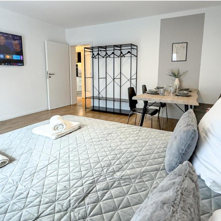 Charmantes 3-Zi-Apartment am Schlössle in Lechhausen-Garage-Balkon-Küche-Smart TV - Appartement 3 Chambres avec Balcon - 35