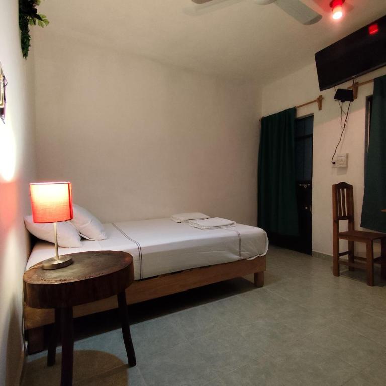 Alojamiento Ya'ax Nah - Family Room with Private Bathroom - 14