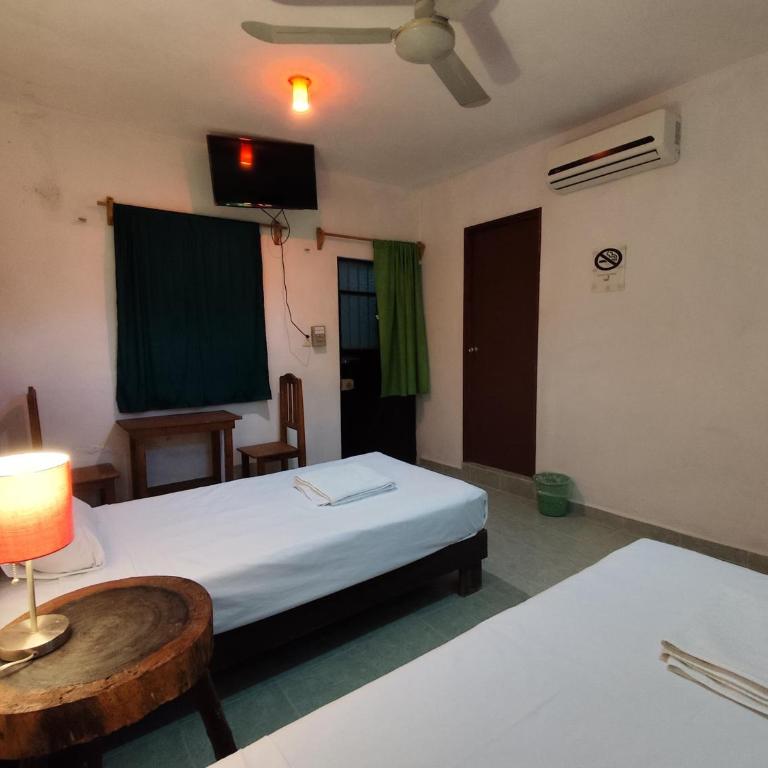 Alojamiento Ya'ax Nah - Twin Room with Private Bathroom - 3