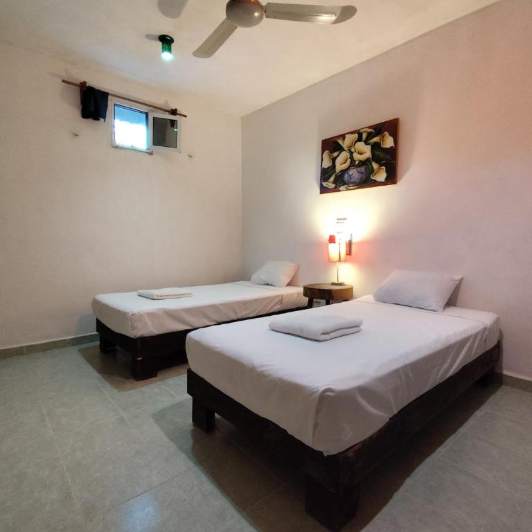 Alojamiento Ya'ax Nah - Twin Room with Private Bathroom - 5
