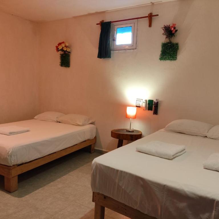 Alojamiento Ya'ax Nah - Family Room with Bathroom - 8