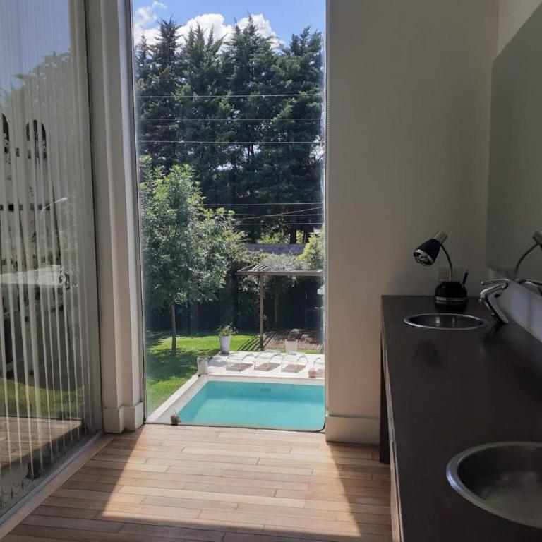 PILAR BARRIO PRIVADO con AMENITIES CASA 6 AMB CON PISCINA - Three-Bedroom House - 5