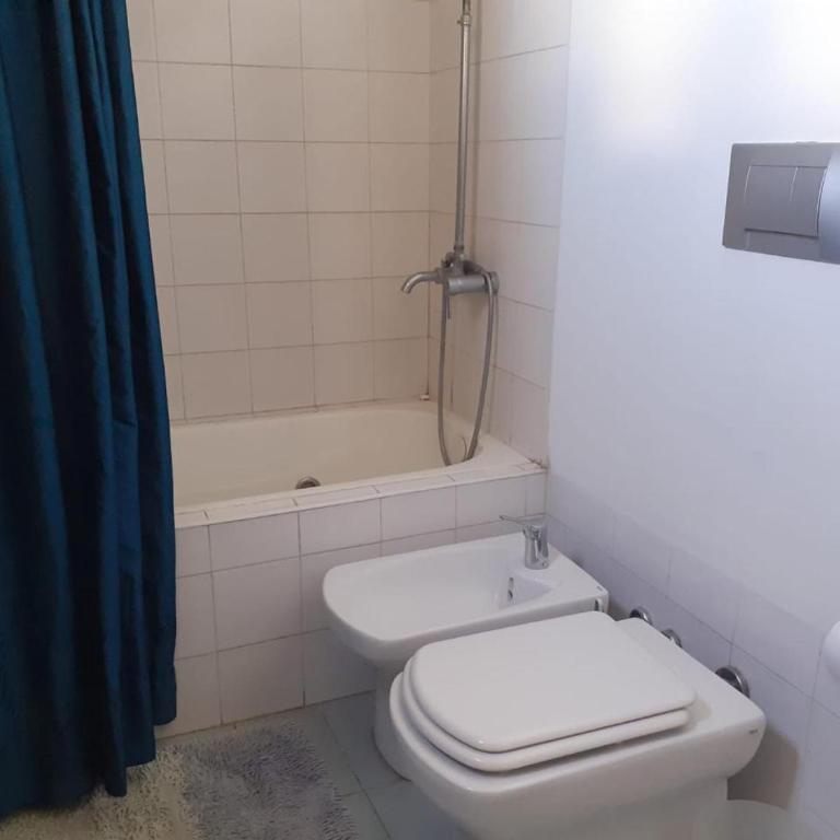 PILAR BARRIO PRIVADO con AMENITIES CASA 6 AMB CON PISCINA - Three-Bedroom House - 11