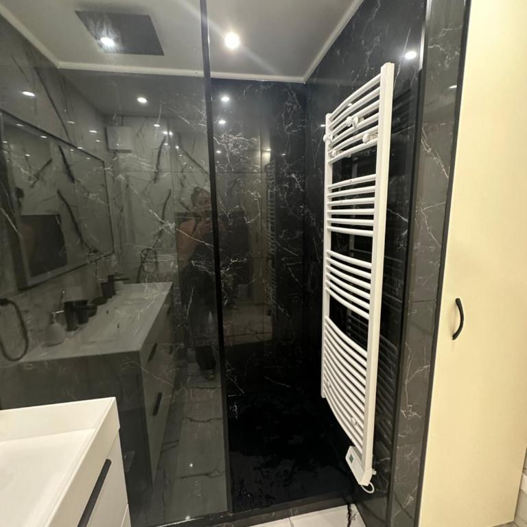 Studio 36mt2 a 5 min a pied boulevard de Belgique MC - Studio - 15