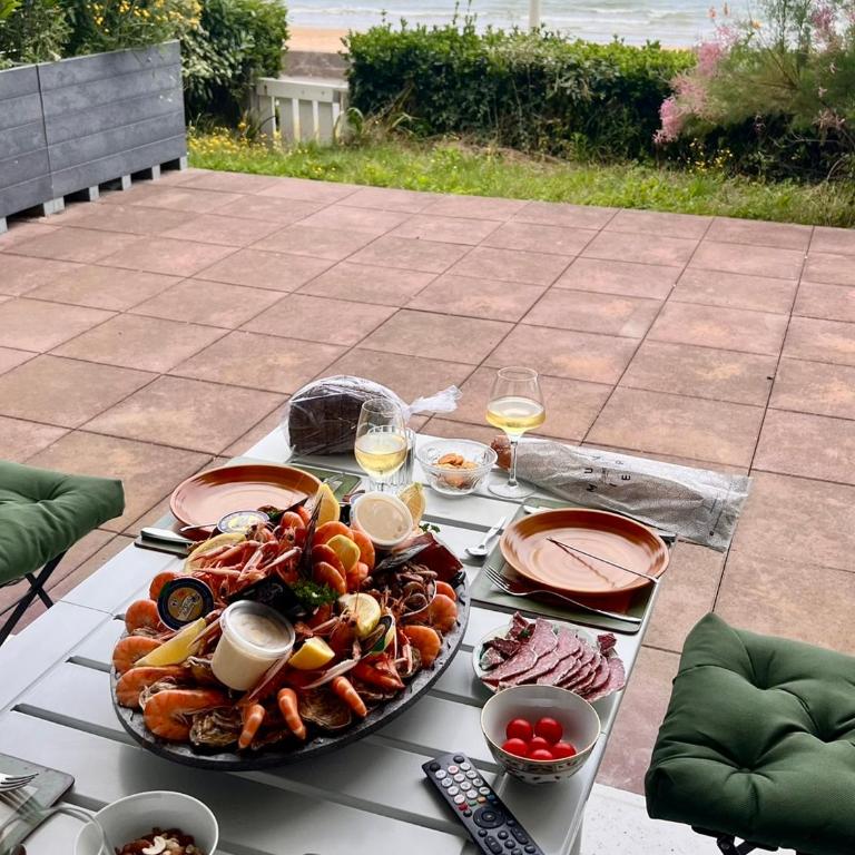 Appartement 3 pièces avec accès direct plage et WiFi - FR-1-487-377 - Apartment - 7