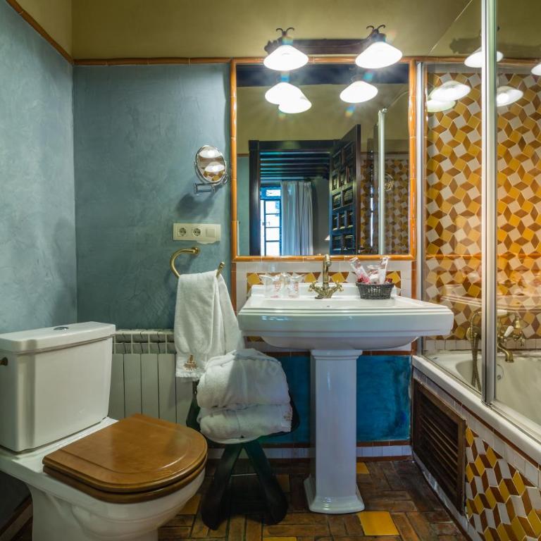 Palacio de Mariana Pineda - Deluxe Double Room with Alhambra Views - 4