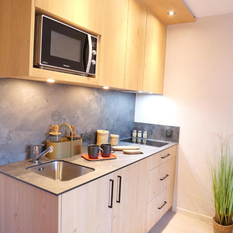 Résidence La Rochetaillée - Studio Confort avec Balcon (2 Adultes) - Vue sur Montagne - 7