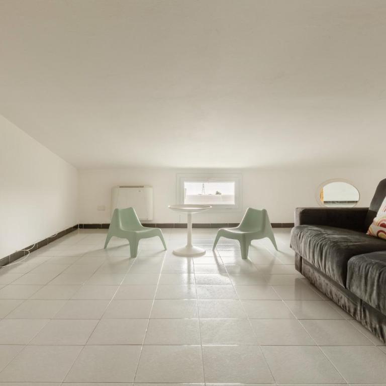 Spacebility Airport - self check-in - Apartment with Balcony - 60