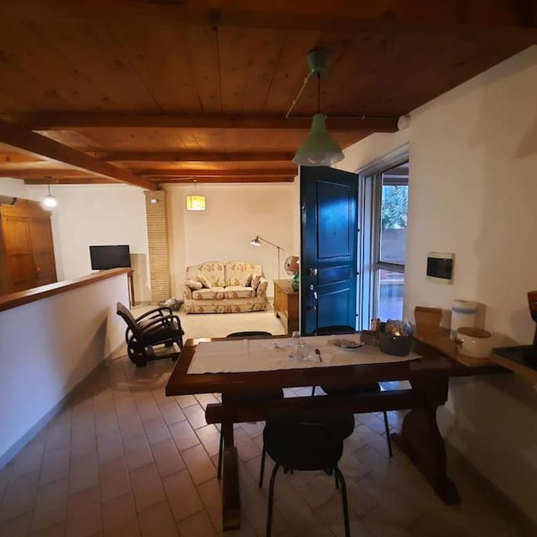 Casa DanteMini casa Fiera di Roma Piana Del SoleRm Fiumicino - Apartment mit 1 Schlafzimmer - 54