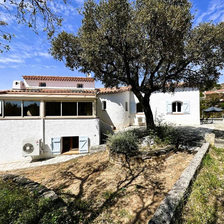 Villa Cigalou pour 8 personnes avec piscine chauffée et petite vue mer au domaine de Valcros à La Londe les Maures - Casa de 4 dormitorios - 5