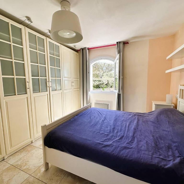 Villa Cigalou pour 8 personnes avec piscine chauffée et petite vue mer au domaine de Valcros à La Londe les Maures - Casa de 4 dormitorios - 14