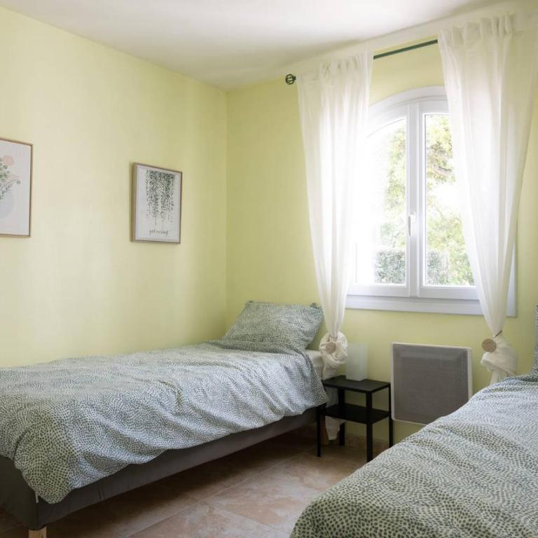 Villa Cigalou pour 8 personnes avec piscine chauffée et petite vue mer au domaine de Valcros à La Londe les Maures - Casa de 4 dormitorios - 15