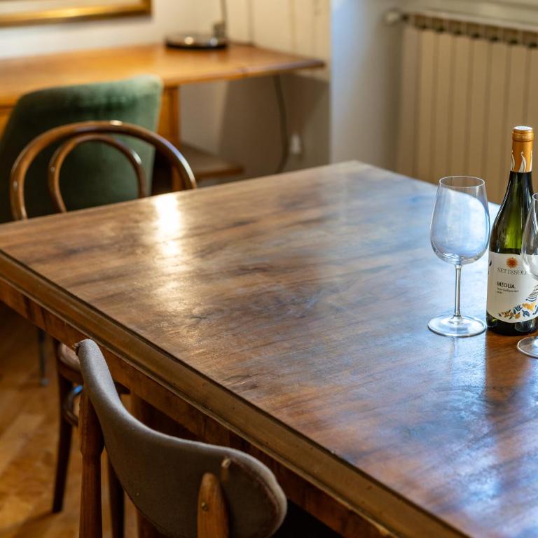 Sant'Antonino Cozy Corner - Three-Bedroom Apartment - 16