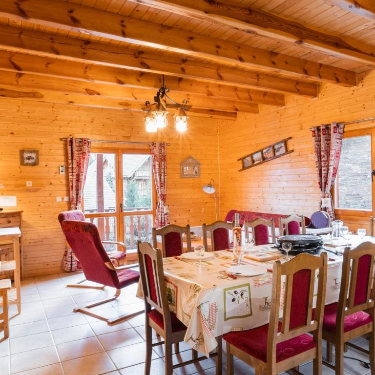 À 400m des pistes, confortable chalet pour 10 - Chalet - 12