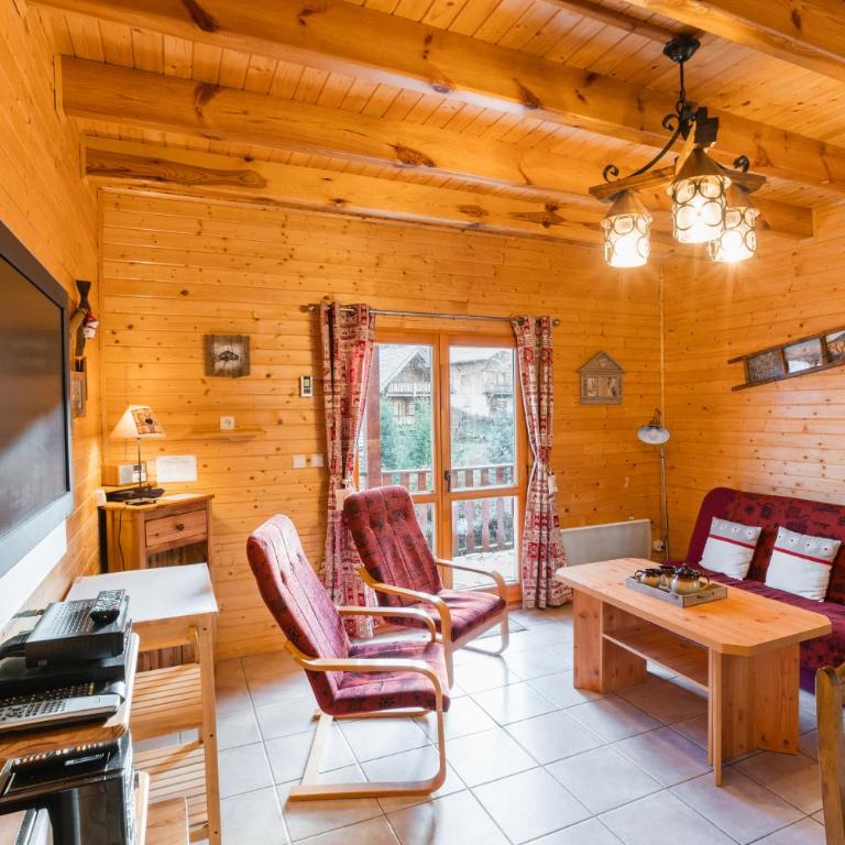 À 400m des pistes, confortable chalet pour 10 - Chalet - 13