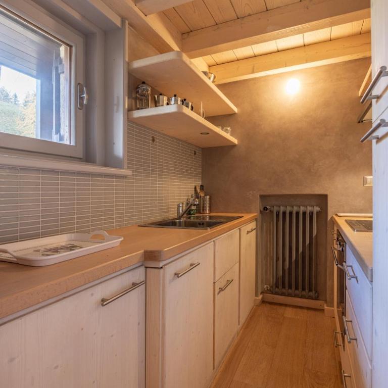 Casa Funivia, immersa nel verde e vicina al centro di Cortina - Appartamento con Balcone - 11
