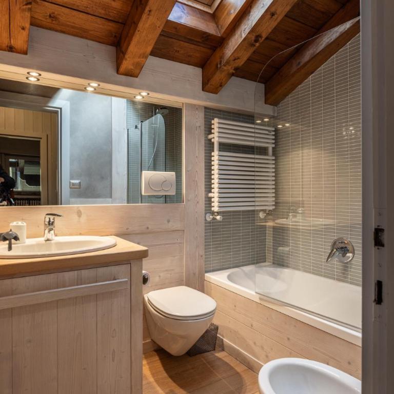 Casa Funivia, immersa nel verde e vicina al centro di Cortina - Appartamento con Balcone - 21