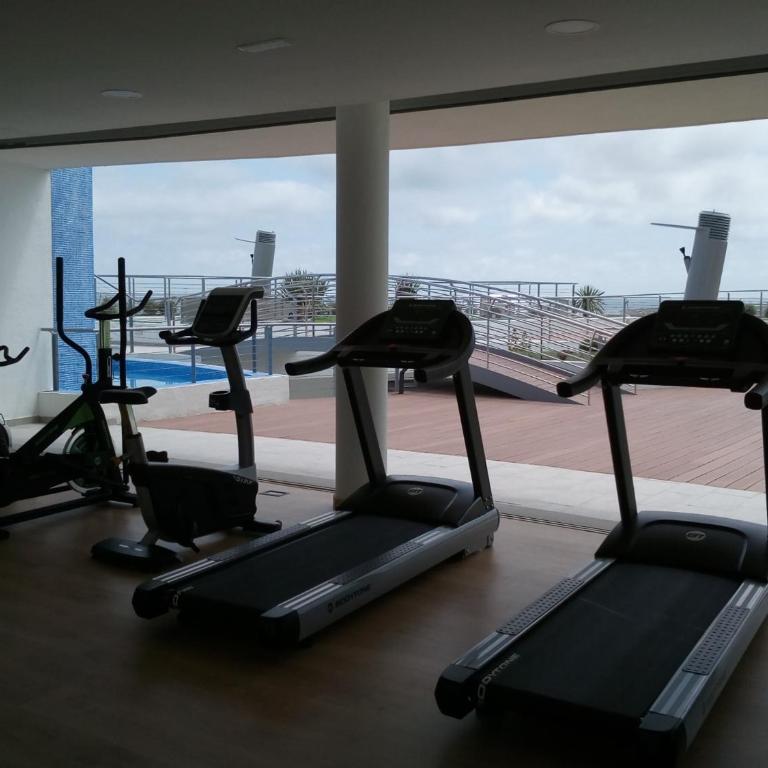 Moderno apartamento con terraza y vistas al mar R22 by Novadesta - Two-Bedroom Apartment - 18