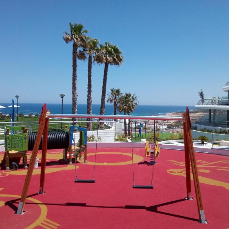 Moderno apartamento con terraza y vistas al mar R22 by Novadesta - Two-Bedroom Apartment - 20