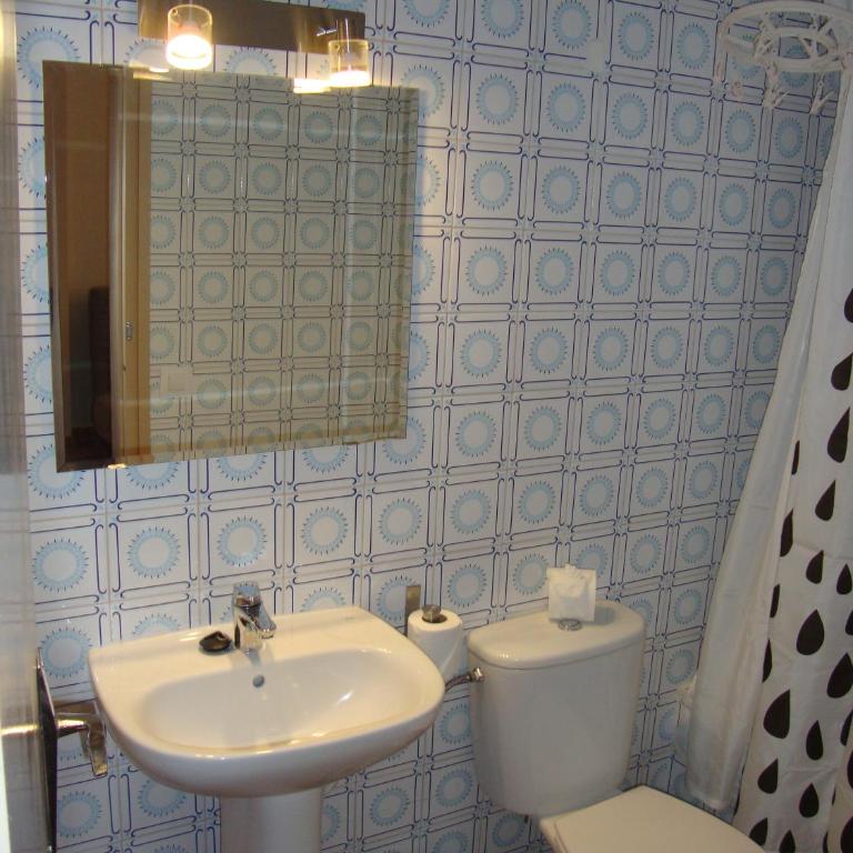 Apartaments Claudi - Estudio Familiar con terraza - 13
