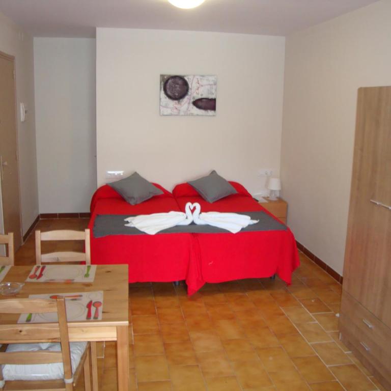 Apartaments Claudi - Estudio Familiar con terraza - 4