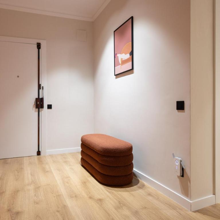 Stay U-nique Apartments Balmes II - Four-Bedroom Apartment - 19