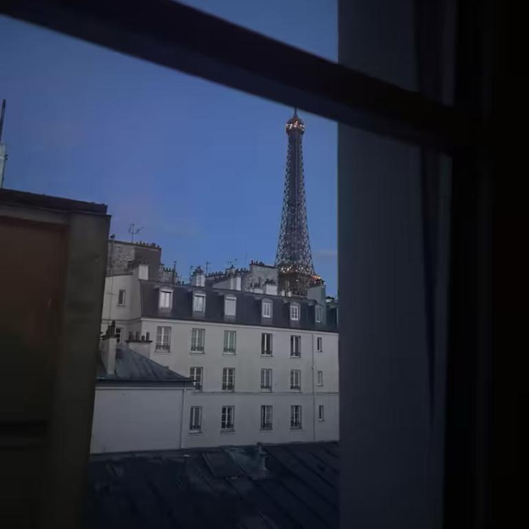 Eiffel Tower View Haussmanian Charm 2min walk from the Eiffel Tower gardens - Appartement - Vue sur Ville - 4
