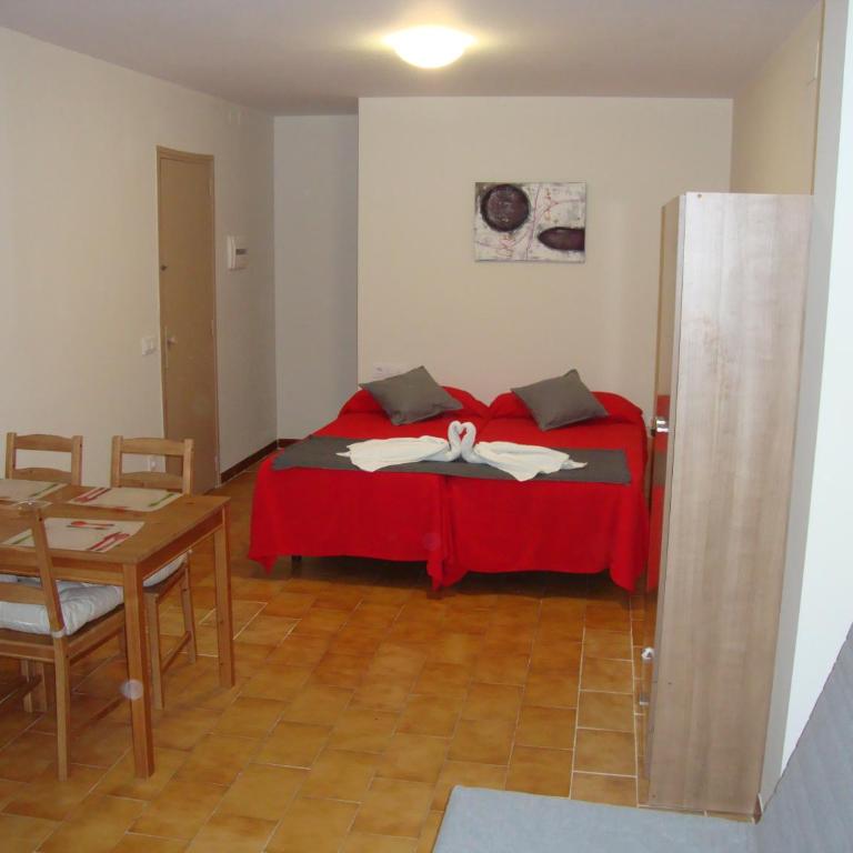 Apartaments Claudi - Estudio Familiar con terraza - 15