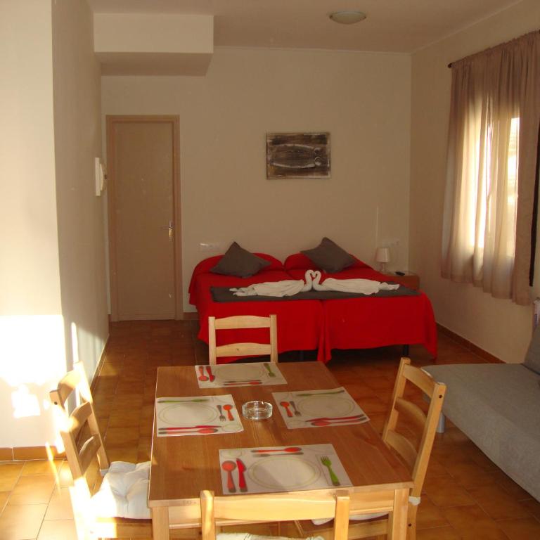 Apartaments Claudi - Estudio Familiar con balcón - 4