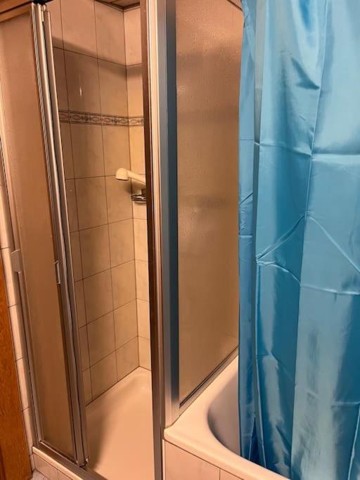 5 Zimmer-Wohnung mit Garage und Sauna - Apartment mit 3 Schlafzimmern und Bergblick - 23