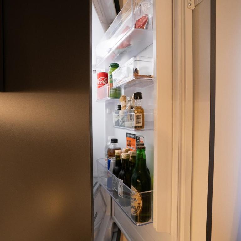 ToRo Hospitality - Studio Apartment with King Bed - 13