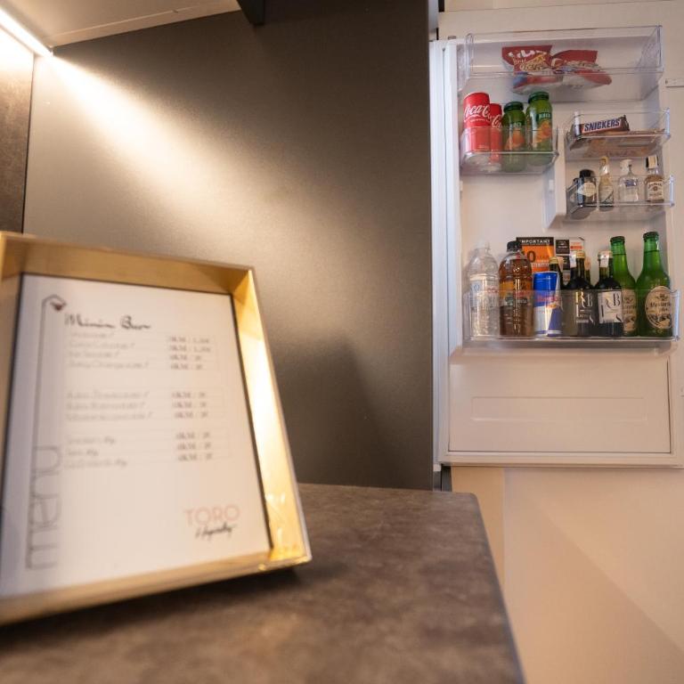ToRo Hospitality - Studio Apartment with King Bed - 12
