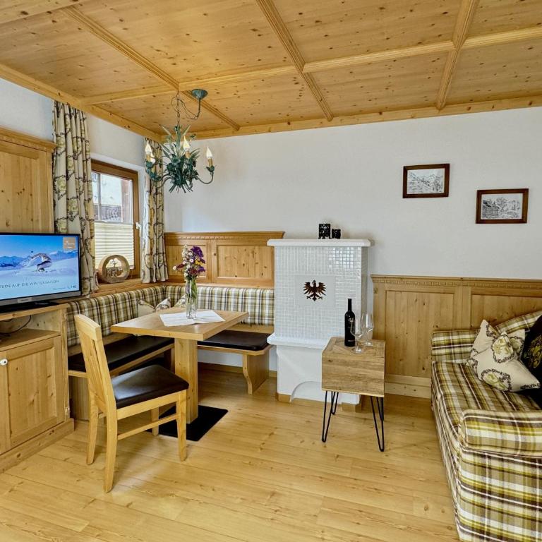 Landhaus Lechthaler - Apartment mit 1 Schlafzimmer (2 Erwachsene) - mit Blick nach Norden - 4