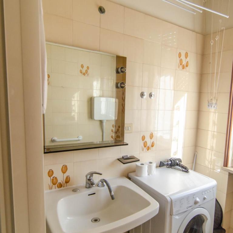 FuoriPorta Affitti Brevi - Incantevole Residenza Retro - Appartamento con 2 Camere da Letto - 32