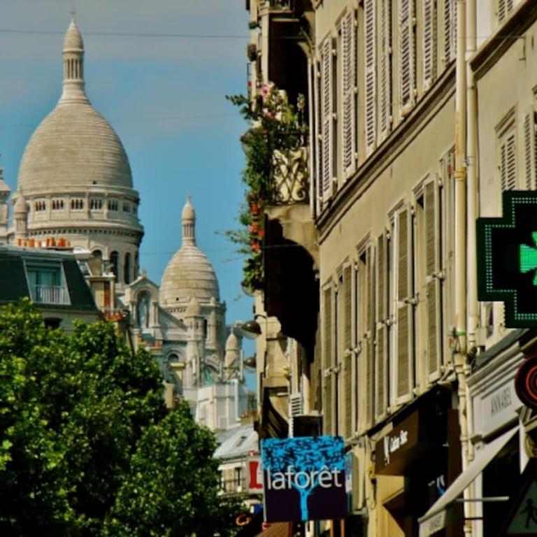 Montmartre Rue des Martyrs Loft with AC, 4-7 PEO - Appartement 3 Chambres - 95