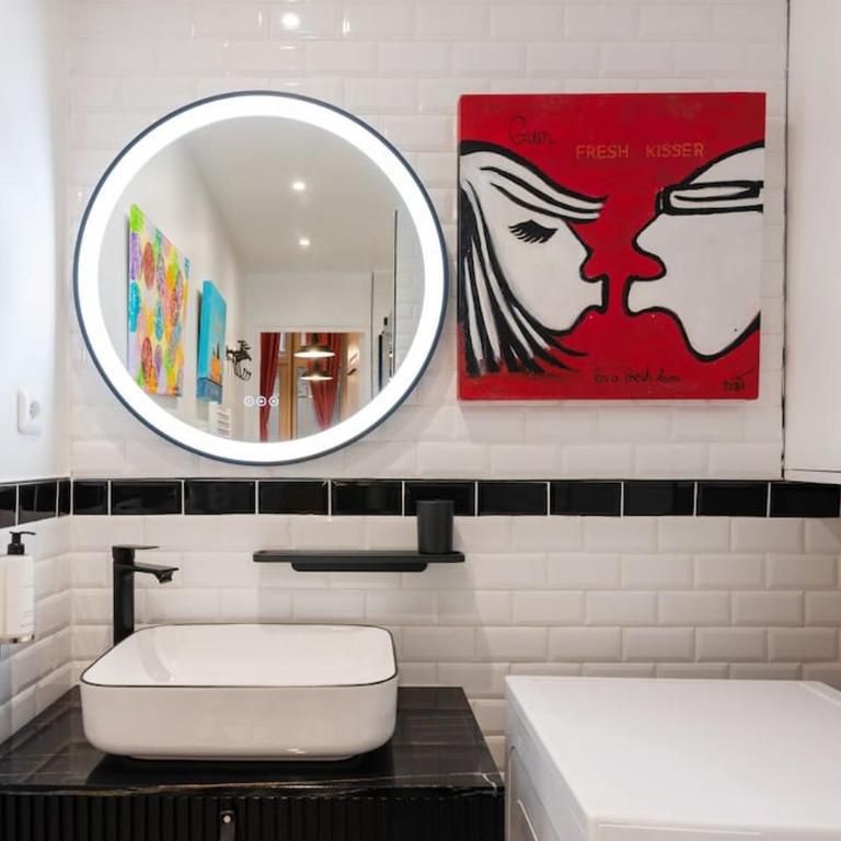Montmartre Rue des Martyrs Loft with AC, 4-7 PEO - Appartement 3 Chambres - 20