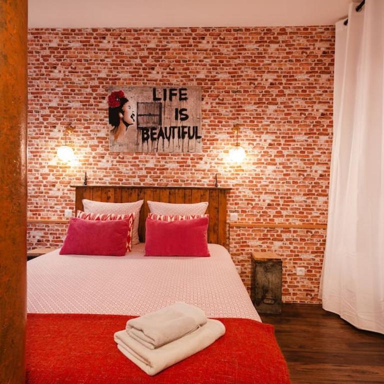 Montmartre Rue des Martyrs Loft with AC, 4-7 PEO - Appartement 3 Chambres - 26