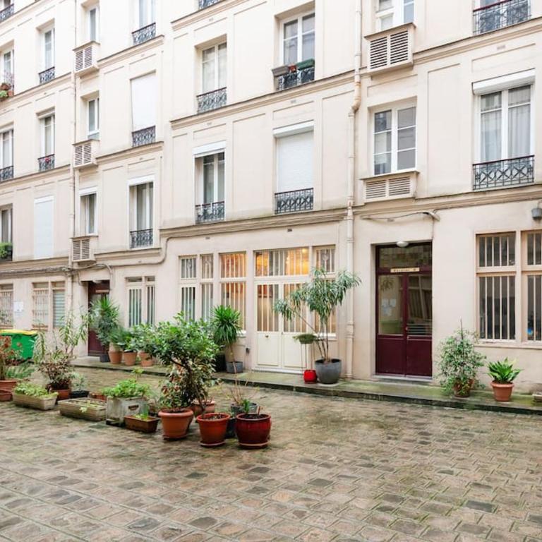 Montmartre Rue des Martyrs Loft with AC, 4-7 PEO - Appartement 3 Chambres - 73