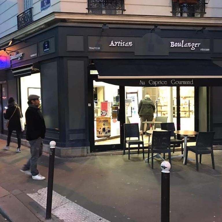 Montmartre Rue des Martyrs Loft with AC, 4-7 PEO - Appartement 3 Chambres - 85