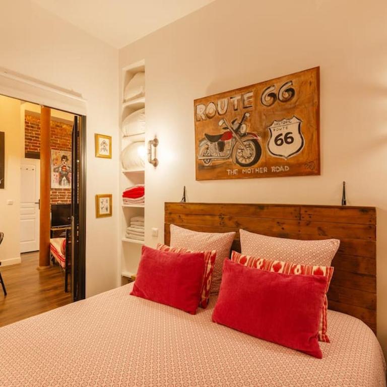Montmartre Rue des Martyrs Loft with AC, 4-7 PEO - Appartement 3 Chambres - 29