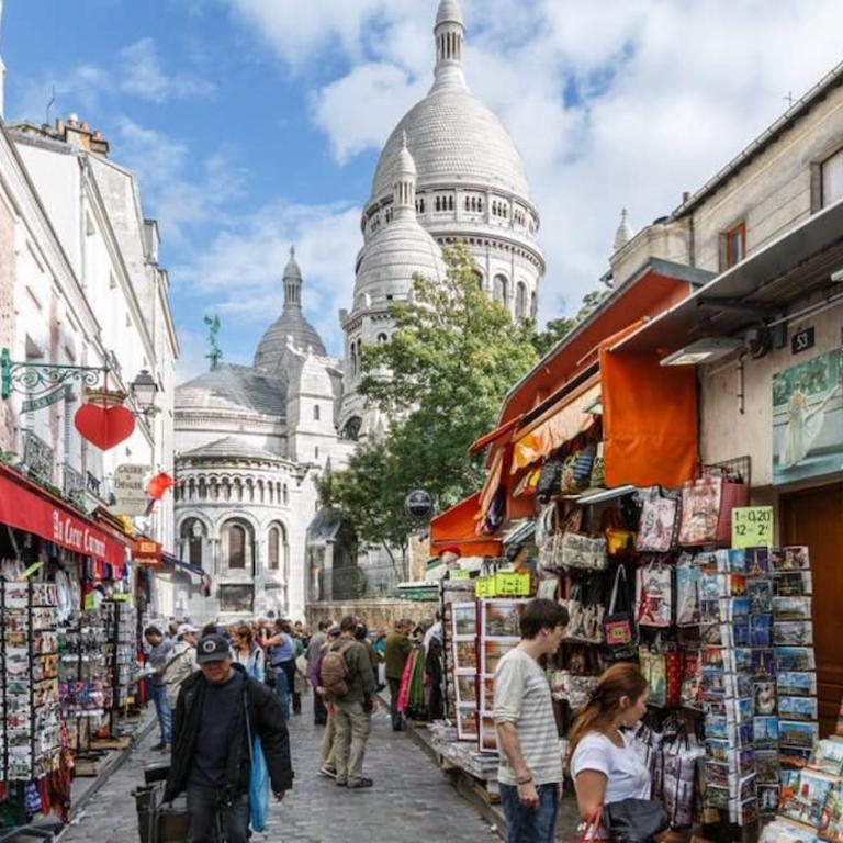Montmartre Rue des Martyrs Loft with AC, 4-7 PEO - Appartement 3 Chambres - 79