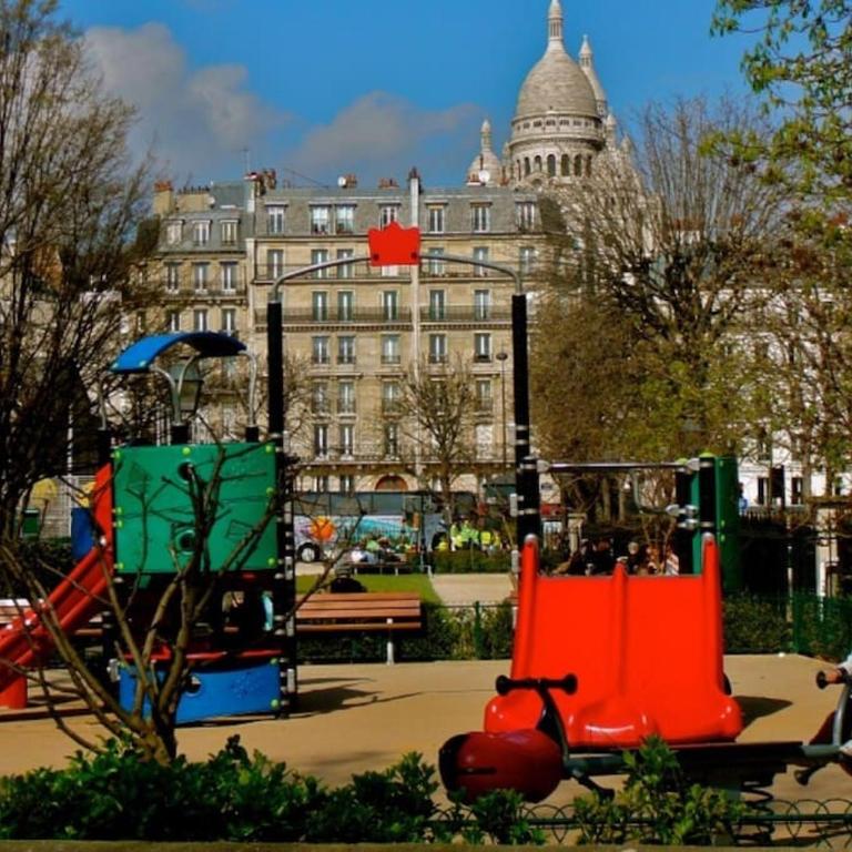 Montmartre Rue des Martyrs Loft with AC, 4-7 PEO - Appartement 3 Chambres - 87
