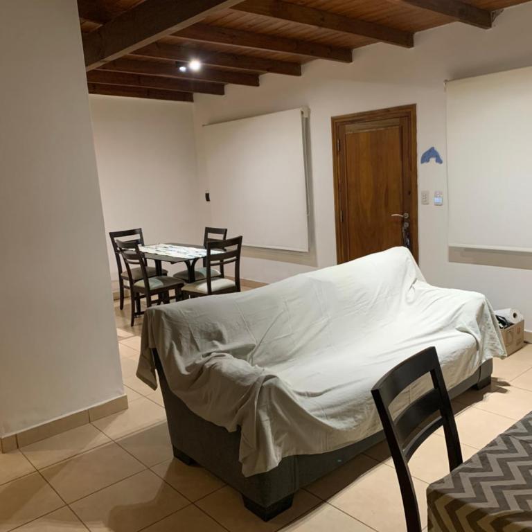 Casa zona parque playa Necochea - Two-Bedroom House - 4