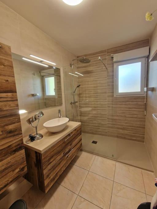 Spacieux et élégant T3 en bord de mer - Apartamento de 2 dormitorios - 16